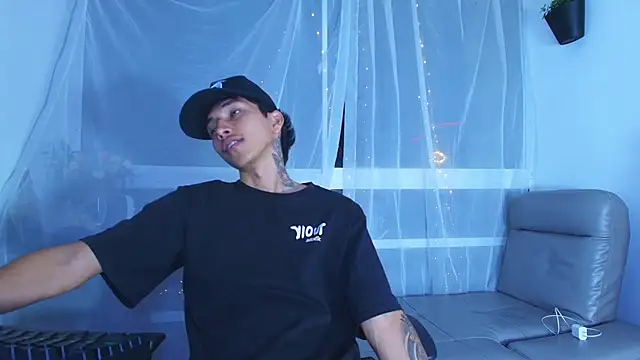 D3mon cock online show from November 2025 06:25:01 AM