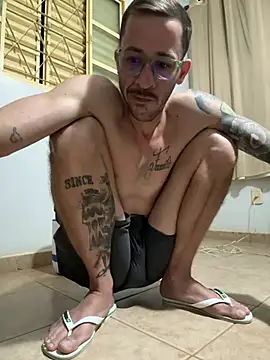 Lucasjandre online show from April 2026 06:29:02 AM