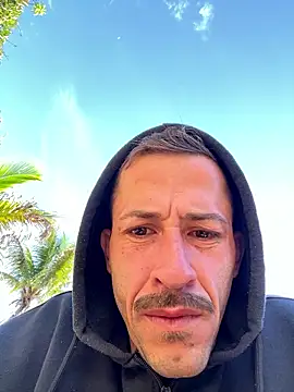 Lucasjandre online show from November 2025 10:08:02 AM