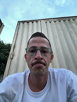 Lucasjandre online show from January 2026 09:54:01 PM