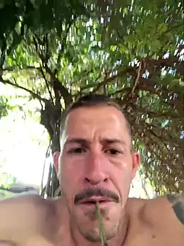 Lucasjandre online show from December 2025 11:10:01 AM