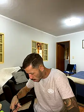 Lucasjandre online show from December 2025 09:30:02 AM