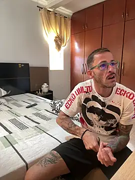 Snapshot of Lucasjandre chatting on February 2026 12:24:02 PM Lucasjandre online show from February 2026 12:24:02 PM