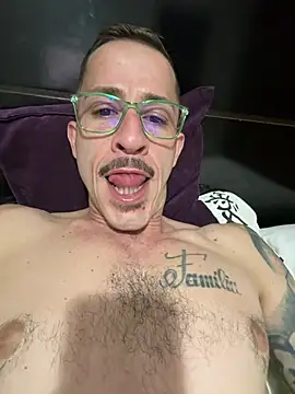 Lucasjandre online show from July 2026 09:40:02 PM