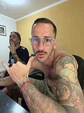 Lucasjandre online show from May 2026 12:24:02 AM