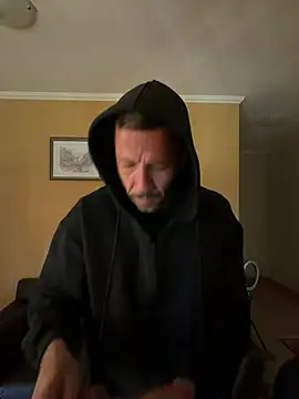 Lucasjandre online show from July 2026 12:22:02 PM