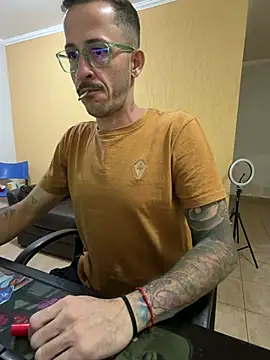 Lucasjandre online show from July 2026 09:23:01 PM