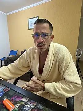 Lucasjandre online show from June 2026 12:10:02 PM