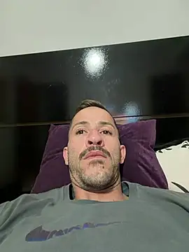 Lucasjandre online show from July 2026 10:42:01 PM