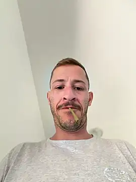 Lucasjandre online show from July 2026 12:06:02 PM