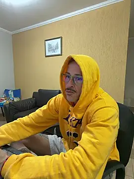 Lucasjandre online show from August 2026 12:15:01 AM