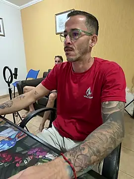 Lucasjandre online show from June 2026 09:58:01 PM
