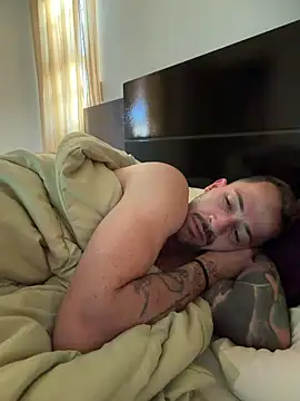 Lucasjandre online show from May 2026 10:43:02 AM