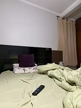 Lucasjandre online show from July 2026 10:32:02 PM