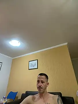 Lucasjandre online show from July 2026 11:38:02 PM