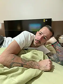 Lucasjandre online show from July 2026 10:27:02 AM