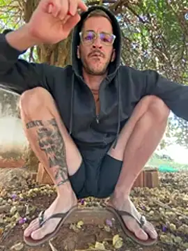 Lucasjandre online show from July 2026 12:13:01 PM