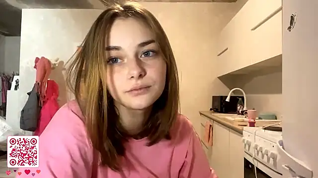 GeralynChiszar online show from November 2025 08:20:01 PM