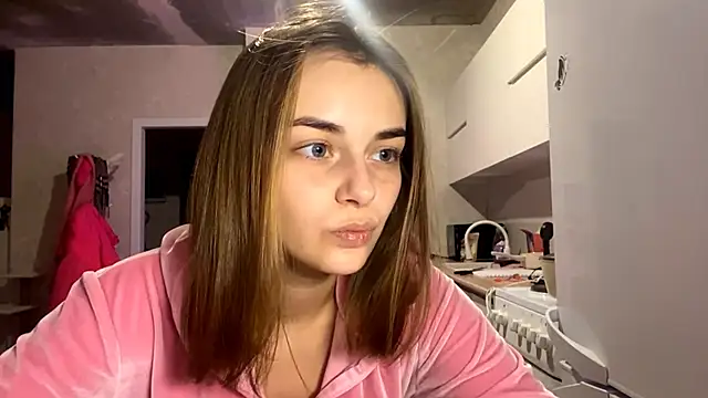 GeralynChiszar online show from December 2025 01:06:02 AM