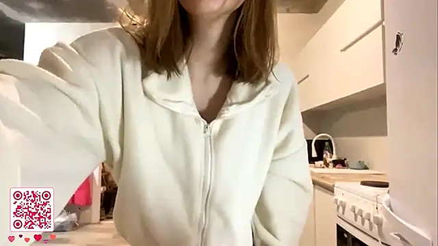 GeralynChiszar online show from November 2025 08:20:02 PM