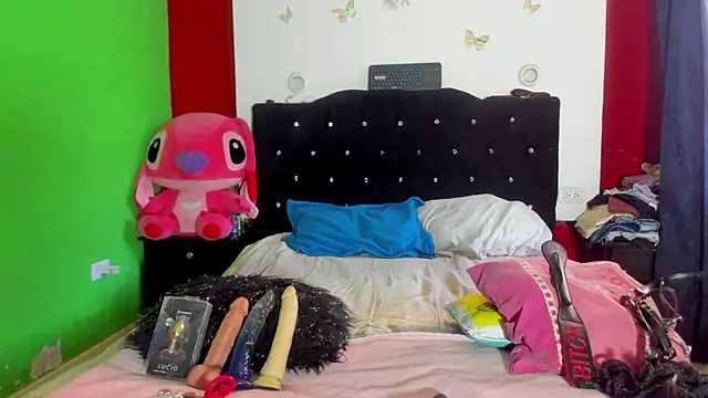 Snapshot of sweet_alison04 chatting on November 2025 01:22:01 PM sweet alison04 online show from November 2025 01:22:01 PM