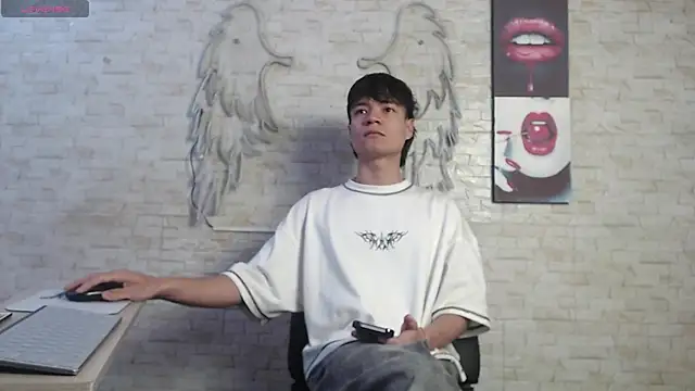 axel milo kairo and noa online show from February 2026 05:54:01 PM