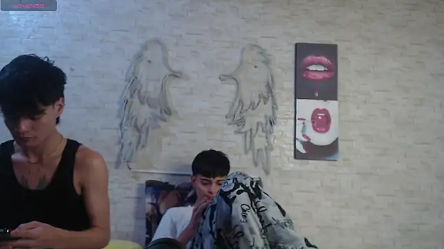 axel milo kairo and noa online show from February 2026 05:23:02 PM