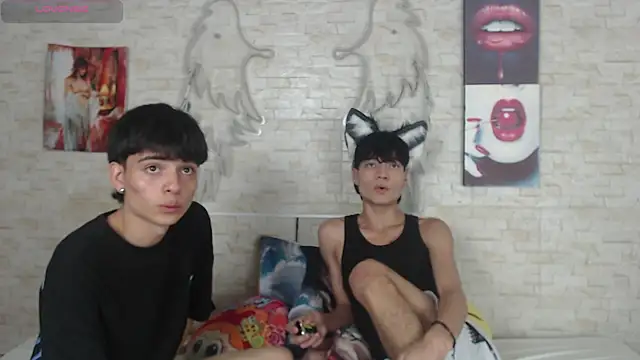 axel milo kairo and noa online show from November 2025 03:43:01 AM