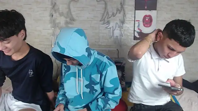 axel milo kairo and noa online show from December 2025 09:14:01 PM