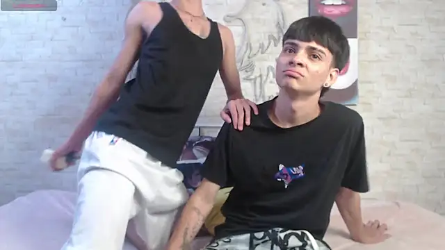 axel milo kairo and noa online show from February 2026 09:24:02 PM