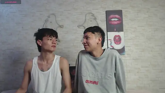 axel milo kairo and noa online show from January 2026 04:25:02 PM