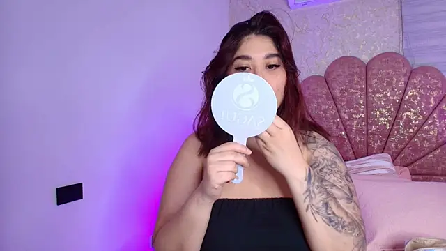 Snapshot of mia_fontana_ chatting on November 2025 12:27:01 PM mia fontana online show from November 2025 12:27:01 PM