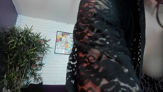 Velvet Dreamss online show from November 2025 11:00:01 AM