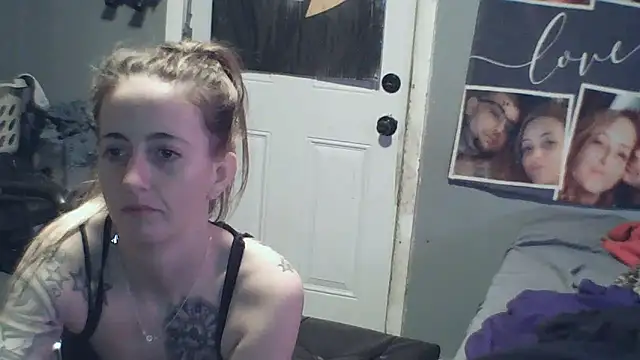 sexxxilexxxi44 online show from December 2025 06:00:01 PM