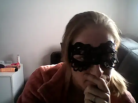 Snapshot of MelleEloa chatting on November 2025 09:31:02 AM MelleEloa online show from November 2025 09:31:02 AM