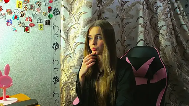 AlicaLOVEalisa777 online show from January 2026 04:35:02 PM