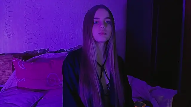 AlicaLOVEalisa777 online show from December 2025 02:22:02 PM