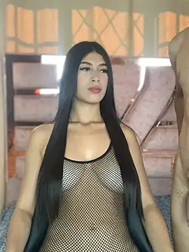 Antonella And Thiago online show from April 2026 01:29:01 PM