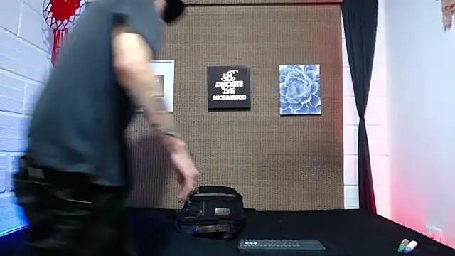 Snapshot of wild_duo777 chatting on December 2025 07:02:02 PM wild duo777 online show from December 2025 07:02:02 PM