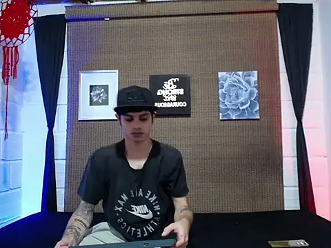 Snapshot of wild_duo777 chatting on December 2025 06:51:02 PM wild duo777 online show from December 2025 06:51:02 PM