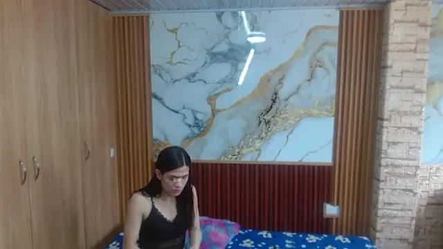 madalia303av online show from November 2025 05:25:02 PM