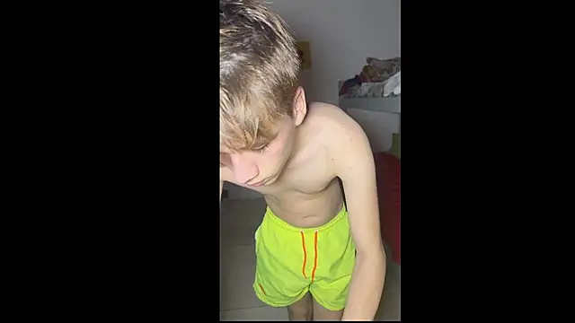 kevinnoff19 online show from November 2025 05:38:02 PM