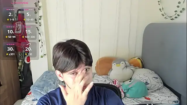 Felix kitty online show from February 2026 07:02:02 PM