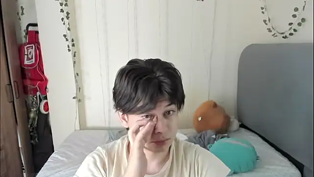 Felix kitty online show from March 2026 07:10:02 PM