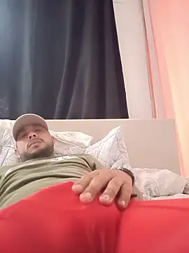 Snapshot of MAX_Jhonnson chatting on January 2026 04:46:02 PM MAX Jhonnson online show from January 2026 04:46:02 PM