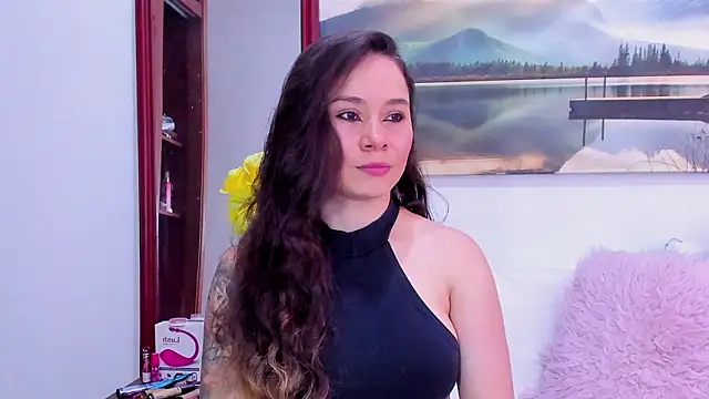 Aurora Real online show from February 2026 07:01:01 PM