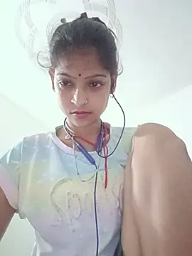 Mohnicute online show from June 2026 07:31:02 PM
