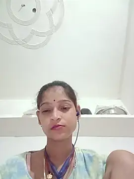 Mohnicute online show from July 2026 06:53:02 PM