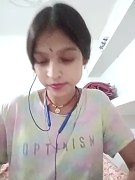 Mohnicute online show from May 2026 06:34:01 PM