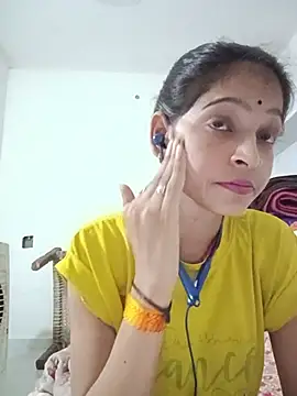 Mohnicute online show from July 2026 06:52:01 PM